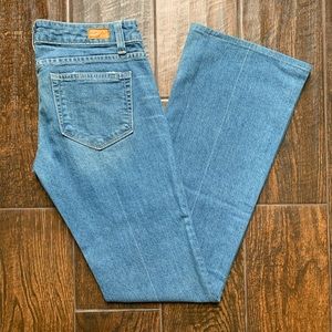 Paige Laurel Canyon Bootcut Light Wash 30.5” USA